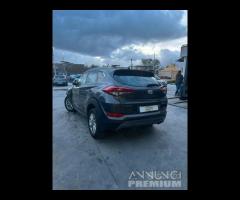 Hyundai Tucson 2.0 sinistrato - 2016