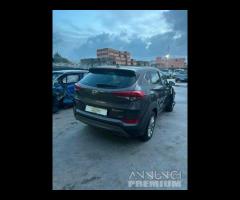 Hyundai Tucson 2.0 sinistrato - 2016 - 5