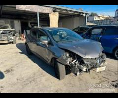 Renault Clio 1.2 sinistrato - 2016 - 3