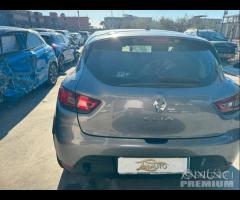 Renault Clio 1.2 sinistrato - 2016 - 10