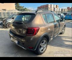 Dacia Sandero Stepway gpl sinistrato - 2020 - 3