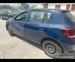 Dacia Sandero 1.0 sinistrato - 2018 - 16