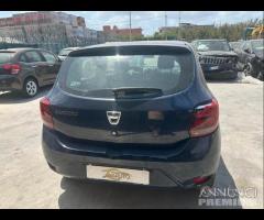 Dacia Sandero 1.0 sinistrato - 2018 - 21