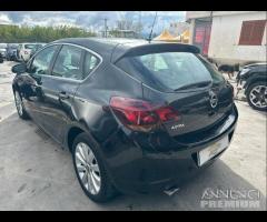 Opel Astra 1.4 GPL - 2012 - 17