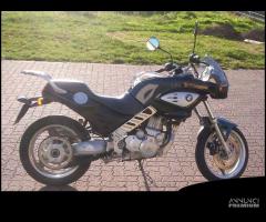 Disponibili ricambi per BMW F 650 CS SCARVER ANNO - 1