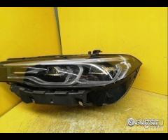 Il faro anteriore sinistro bmw g07 x7 full led