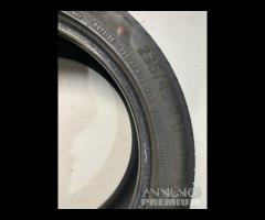 Pneumatici Continental 235/45 R18 94V