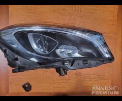 Faro mercedes A1178206861 con gancio da riparare - 1