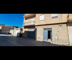 Unità immobiliare con 2 app + garage - 3