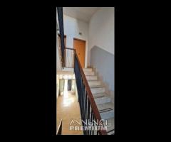 Unità immobiliare con 2 app + garage - 11