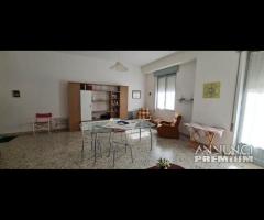 Unità immobiliare con 2 app + garage - 16