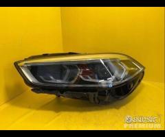 Faro fanale proiettore sinistra BMW 1 F40 19+ FULL