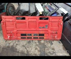 Cofano anteriore autocarro Iveco pos.F0 - 2