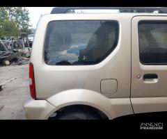 PARAFANGO POST. DX. SUZUKI JIMNY «I» (1999)