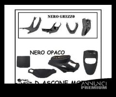 Kit carene boostre fino al 2003 Nero Opaco 8 pezzi