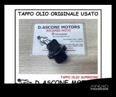 TAPPO OLIO MOTORE TMAX 2001 2011 ORIGINALE USATO