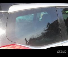 CRISTALLO FISSO PARAFANGO POST. DX. PEUGEOT 5008 «