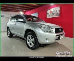 TOYOTA RAV4 2.2 D136 CV Luxury PROMOZIONE