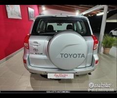 TOYOTA RAV4 2.2 D136 CV Luxury PROMOZIONE