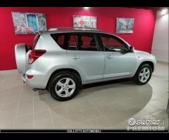 TOYOTA RAV4 2.2 D136 CV Luxury PROMOZIONE - 7