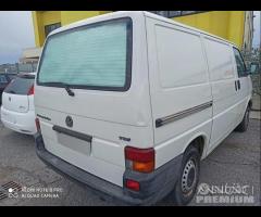 Ricambi usati VW TRANSPORTER T4 (2.5 DIESEL) - AJT