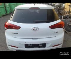 PORTELLO POST. HYUNDAI I20 «II» (2014) - 1