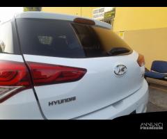 PORTELLO POST. HYUNDAI I20 «II» (2014) - 2