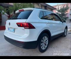 VOLKSWAGEN Tiguan 2ª serie - 2017 - 23