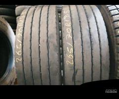 2 GOMME USATE ESTIVO 265/70 R 19.5 - TP930060