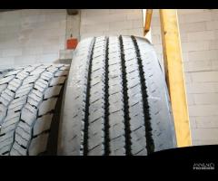 1 GOMME USATE ESTIVO 265/70 R 19.5 - TP686079