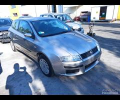 Ricambi usati FIAT STILO 3 PORT 1.6 benz- 182B6000