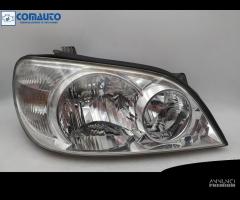 Faro ant dx KIA CARNIVAL II '99