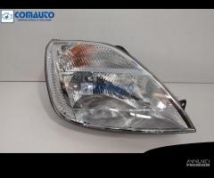 Faro ant dx FORD FIESTA V '02