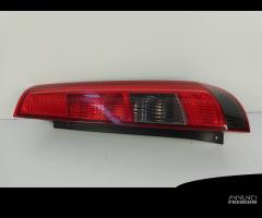 Fanale post dx FORD FIESTA V '02