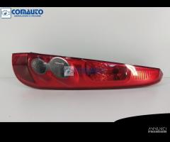 Fanale post dx FORD FIESTA V '05