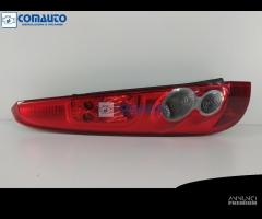 Fanale post sx FORD FIESTA V '05