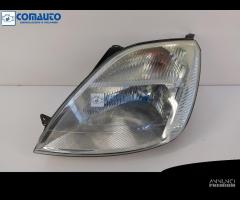 Faro ant sx FORD FIESTA V '02