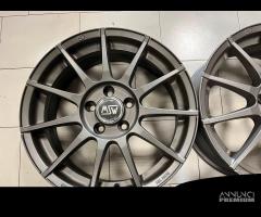 CERCHI USATI RAGGIO 17 POLLICI VOLKSWAGEN Golf 5