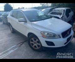 Ricambi usati VOLVO XC60 D5 AWD 2.4 D - D5244T10