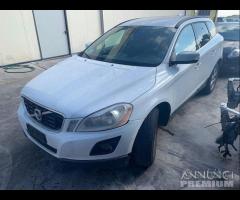 Ricambi usati VOLVO XC60 D5 AWD 2.4 D - D5244T10