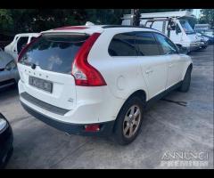 Ricambi usati VOLVO XC60 D5 AWD 2.4 D - D5244T10