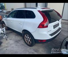 Ricambi usati VOLVO XC60 D5 AWD 2.4 D - D5244T10