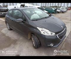 Ricambi usati peugeot 208 1.4 HDI 3 PORTE - 8h01