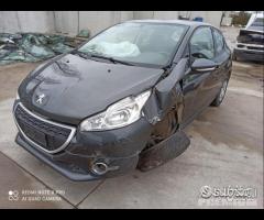 Ricambi usati peugeot 208 1.4 HDI 3 PORTE - 8h01