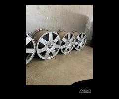 CERCHI USATI RAGGIO 15 POLLICI VOLKSWAGEN Golf 5