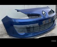 RENAULT CLIO PARAURTI ANTERIORE 2005