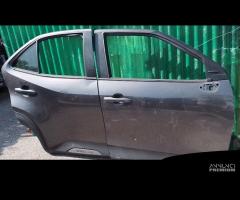 Porta ant e post dx+post sx Toyota Yaris Cross 21\u003e