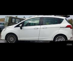 Ford B-Max Anno 2012 | SOLO PER RICAMBI