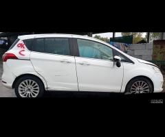 Ford B-Max Anno 2012 | SOLO PER RICAMBI