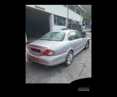 Ricambi Jaguar X Type 1° versione 2.5 Benzina 2003 - 1